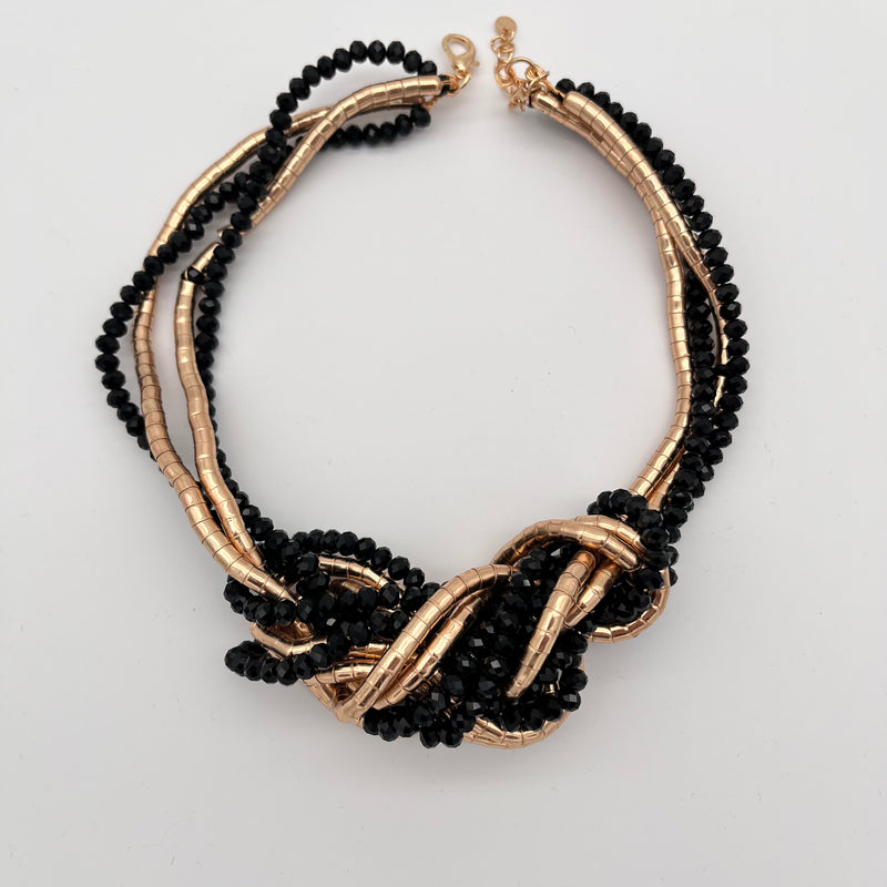 Kette mit Knoten-Design in Schwarz und Gold